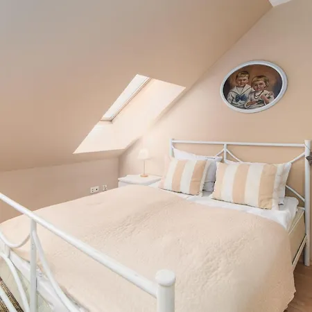 Marina Aparthotel 3*