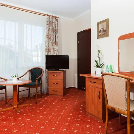 Marina Aparthotel 3*