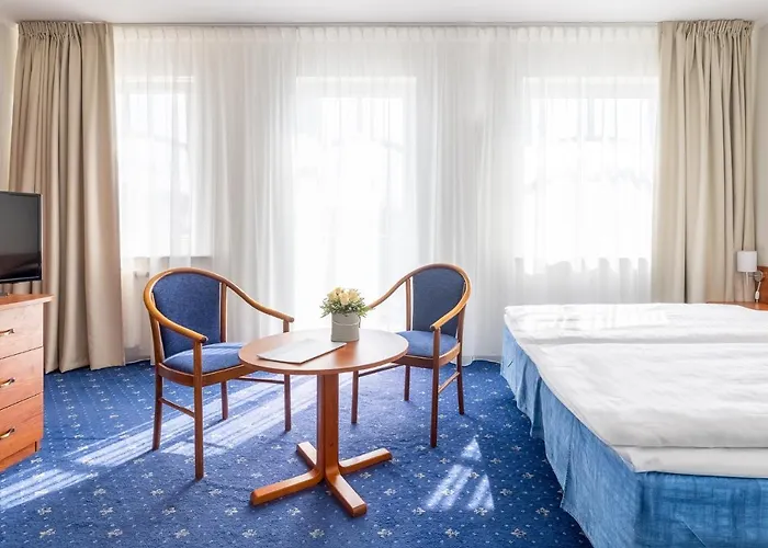 Marina Aparthotel 3*