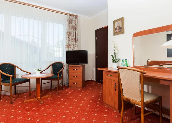 Marina Aparthotel 3*